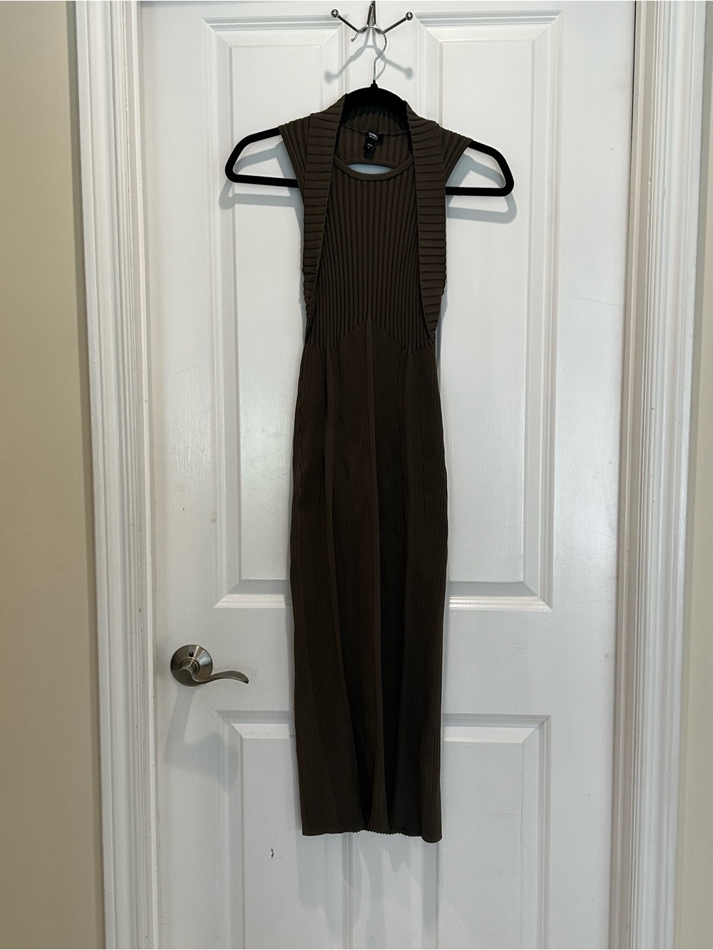 Express Body Contour body on fitted Midi Dress Medium - Picture 5 of 12